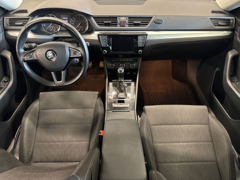 Skoda Superb 2016 Valkoinen