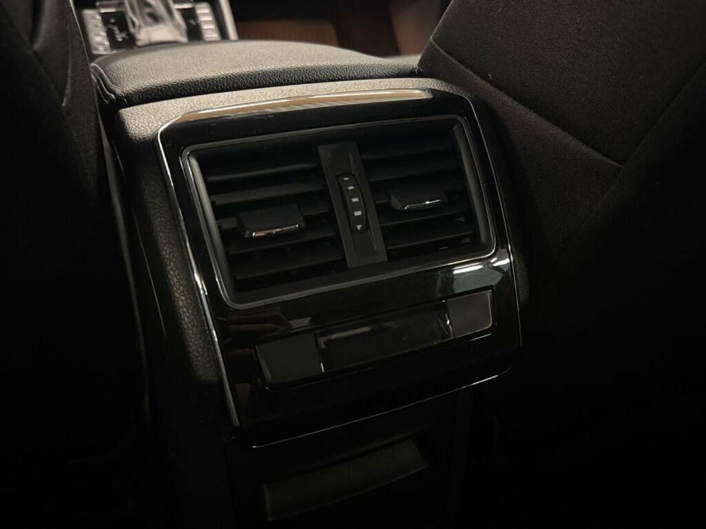 Skoda Superb 2016 Valkoinen