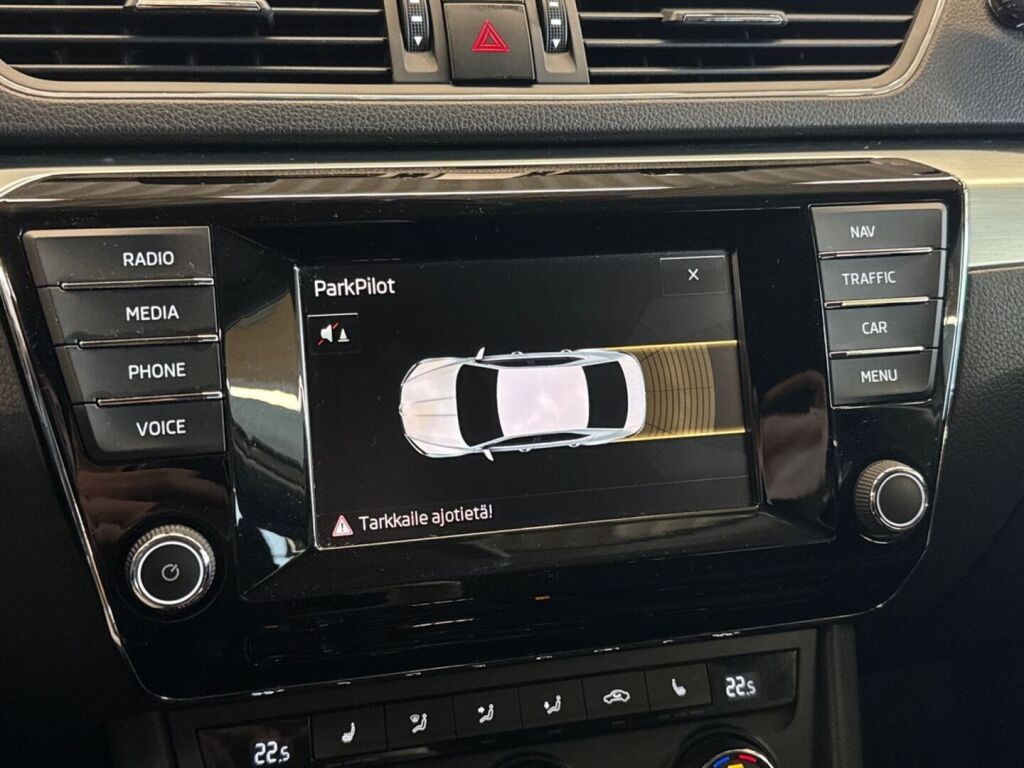 Skoda Superb 2016 Valkoinen