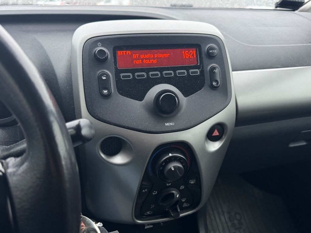 Toyota AYGO 2016 Valkoinen