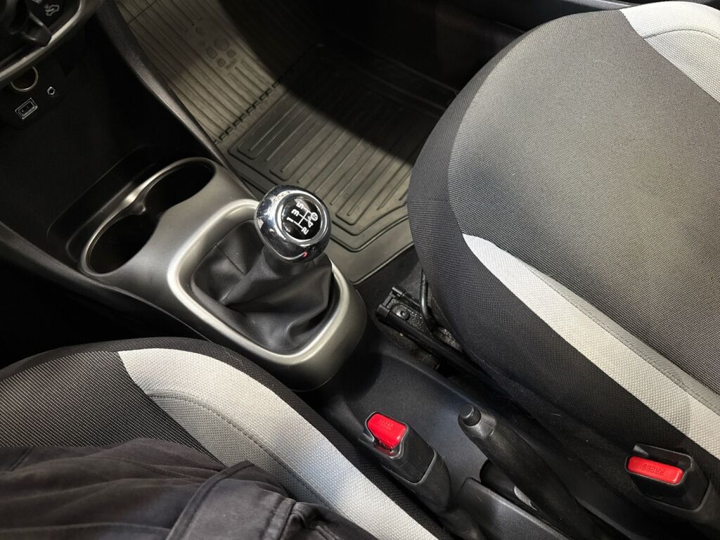 Toyota AYGO 2016 Valkoinen