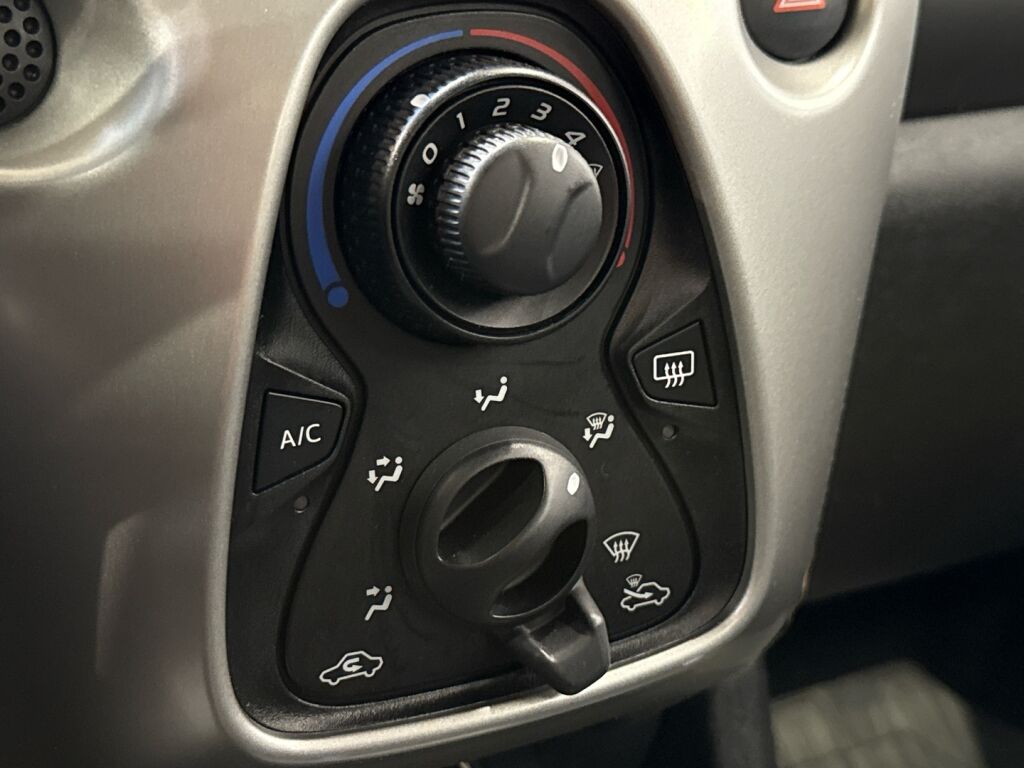 Toyota AYGO 2016 Valkoinen