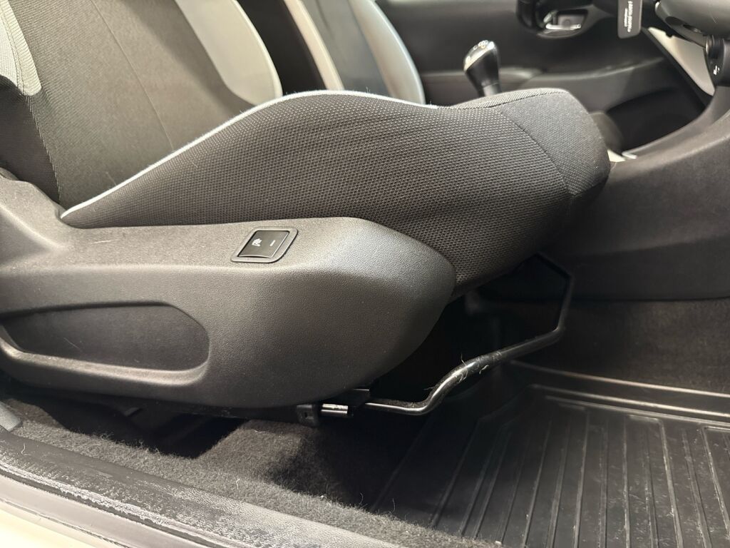 Toyota AYGO 2016 Valkoinen