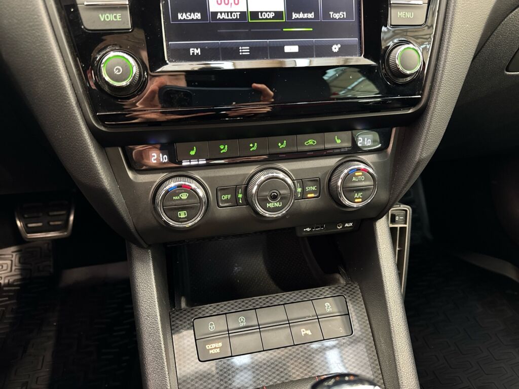 Skoda Octavia 2016 Punainen