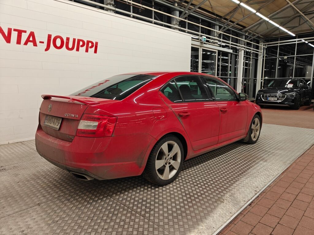 Skoda Octavia 2016 Punainen
