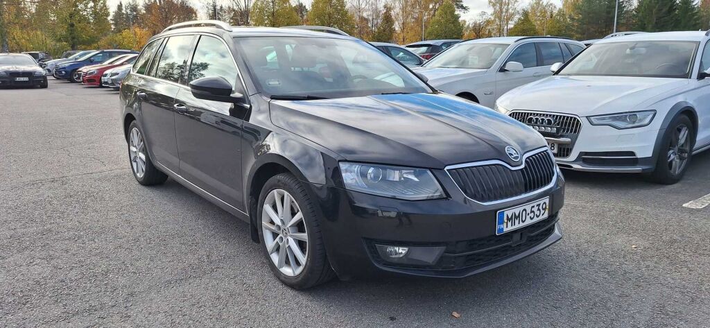 Skoda Octavia 2016 Musta