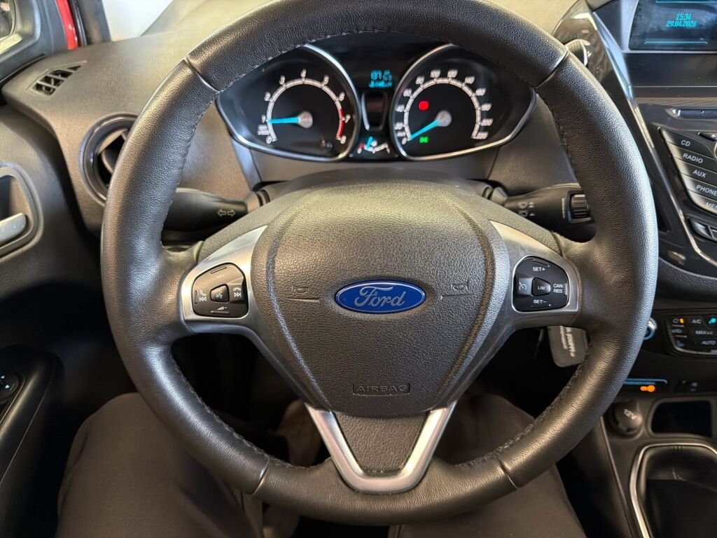 Ford Tourneo Courier 2017 Punainen