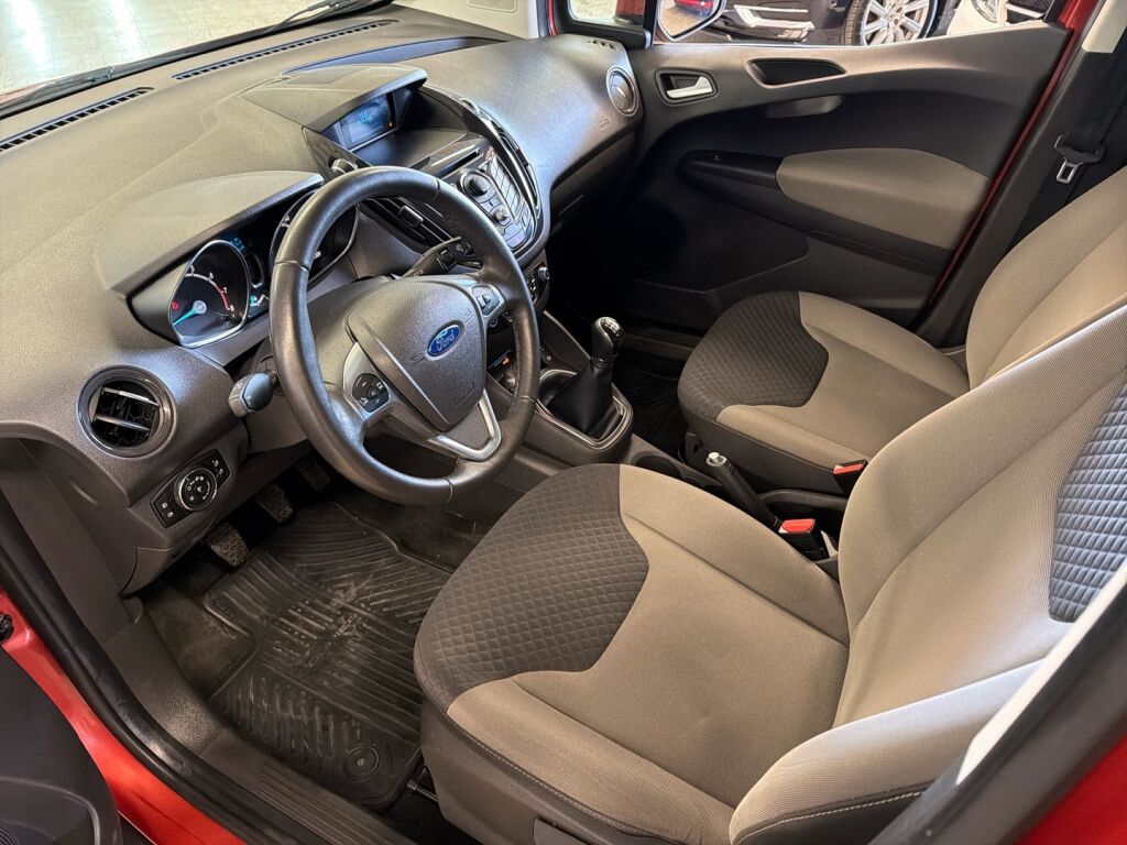 Ford Tourneo Courier 2017 Punainen