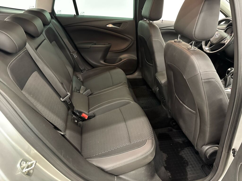 Opel Astra 2017 Hopea