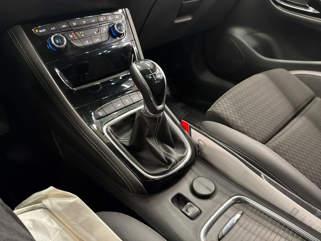 Opel Astra 2017 Hopea