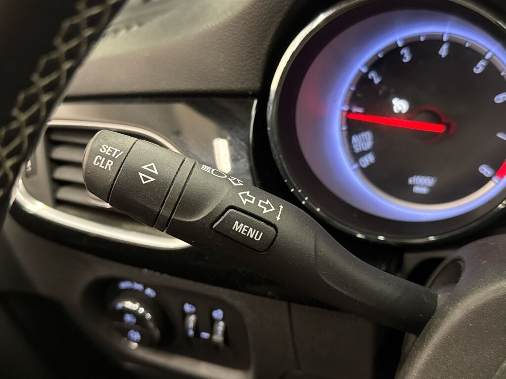 Opel Astra 2017 Hopea