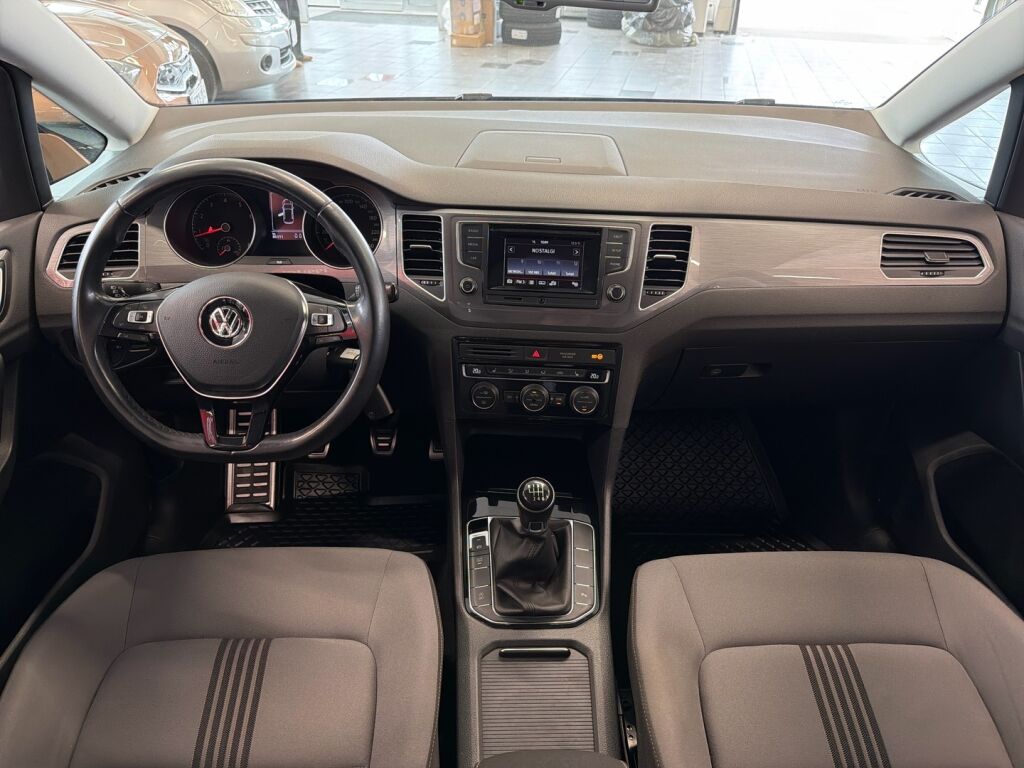 Volkswagen Golf Sportsvan 2016 Sininen