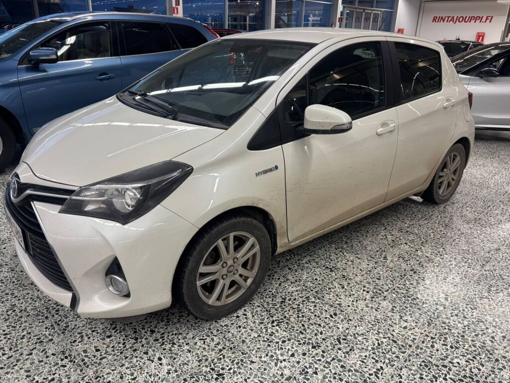Toyota Yaris 2016 Metallinhohto Valkoinen