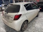 Toyota Yaris 2016 Metallinhohto Valkoinen