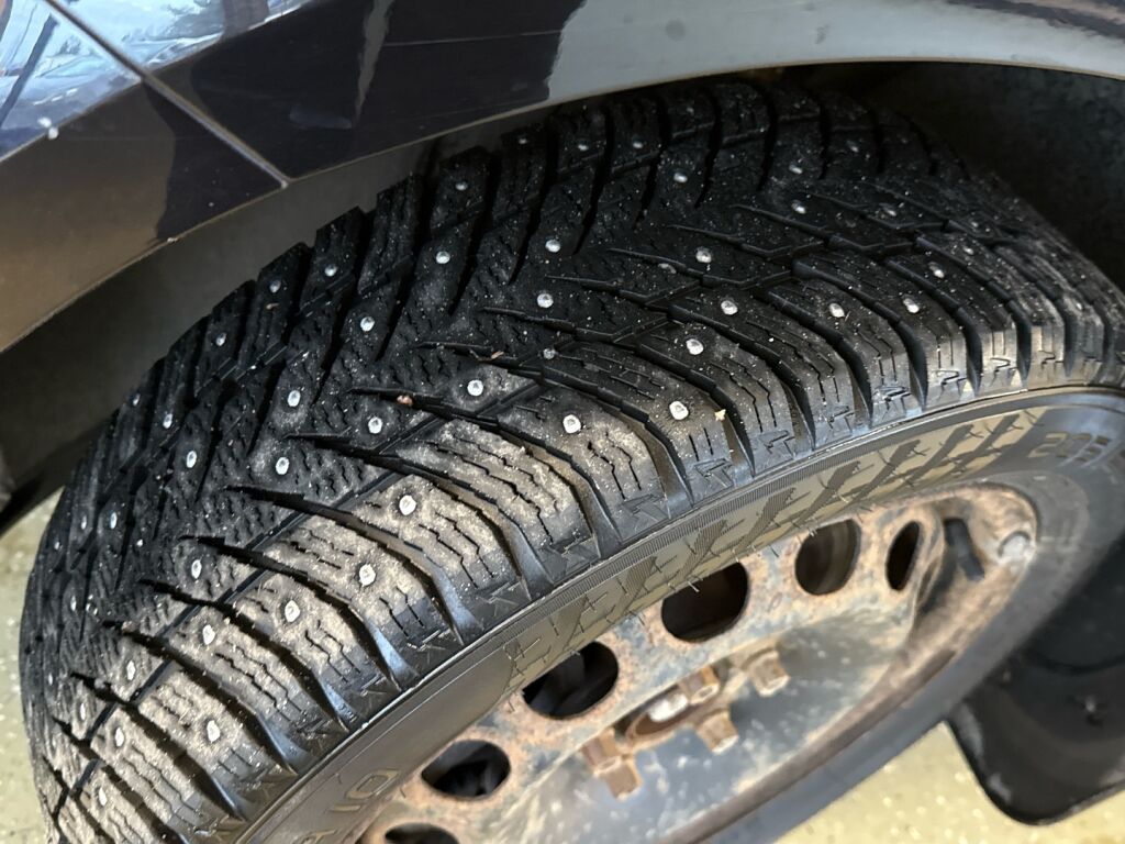 Volkswagen Caddy Maxi 2016 Musta