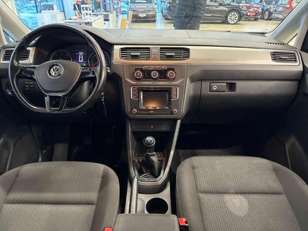 Volkswagen Caddy Maxi 2016 Musta