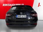 Skoda Superb 2016 Musta