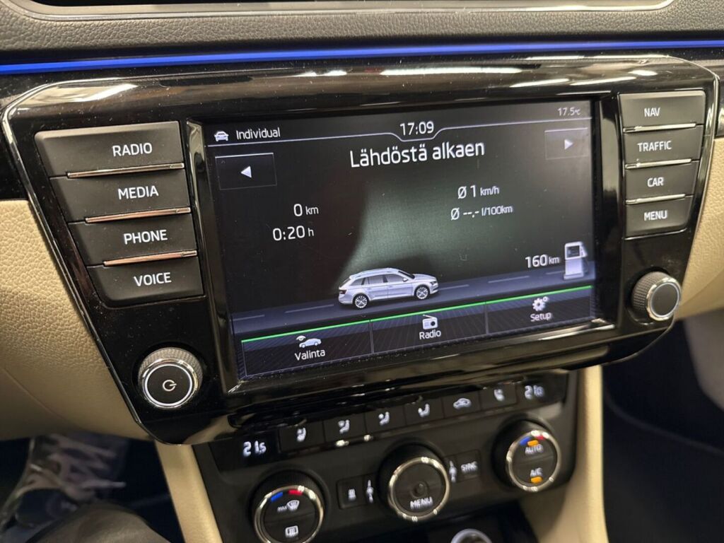 Skoda Superb 2016 Musta