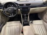 Skoda Superb 2016 Musta