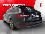 Skoda Superb 2016 Musta