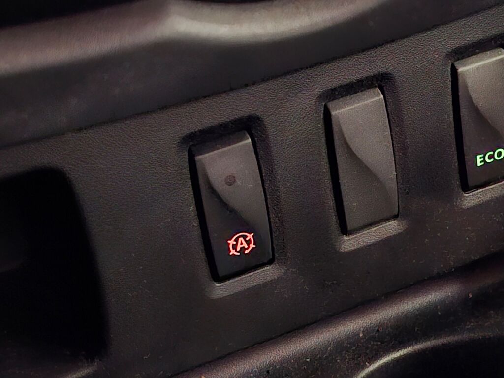 Dacia Duster 2016 Valkoinen