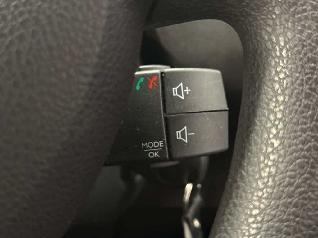 Dacia Duster 2016 Valkoinen