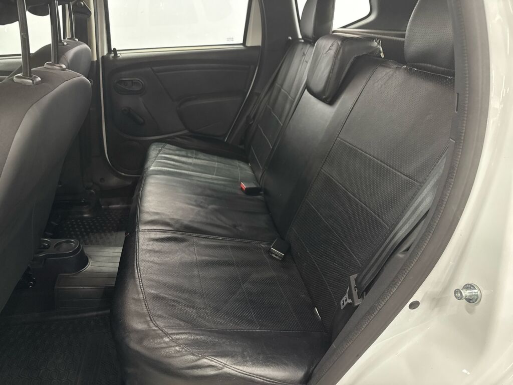 Dacia Duster 2016 Valkoinen