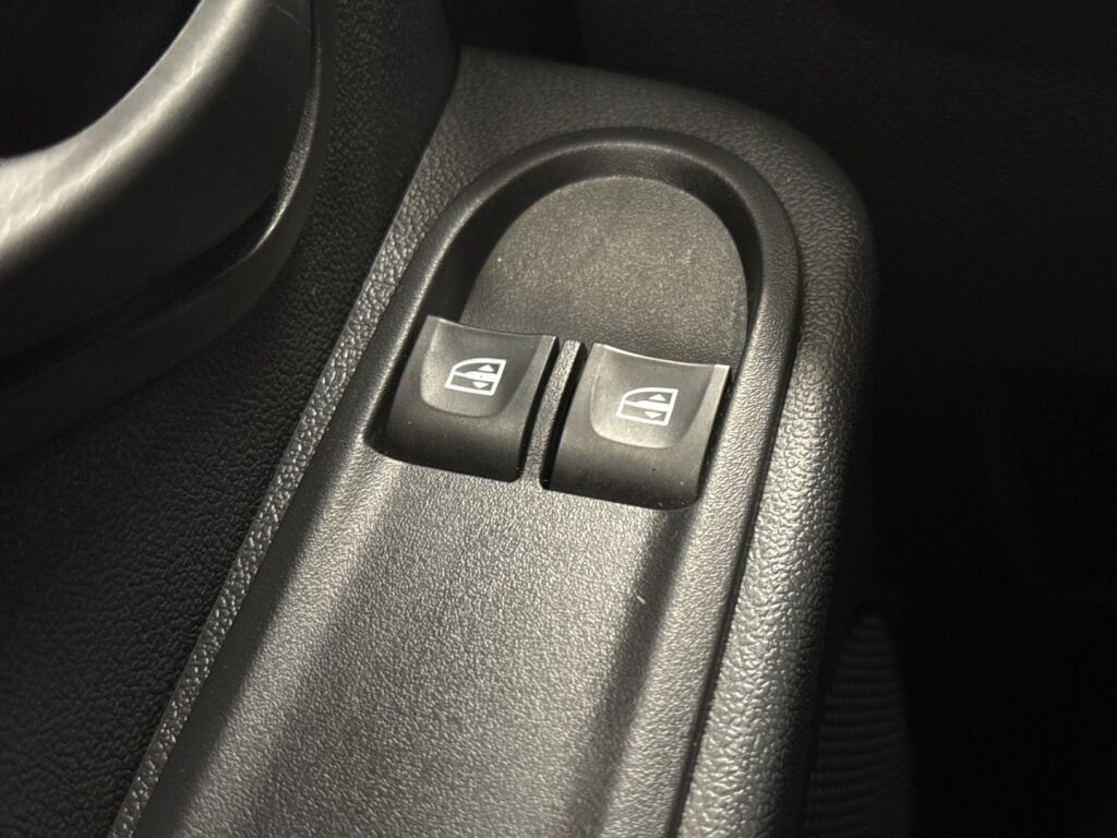 Dacia Duster 2016 Valkoinen