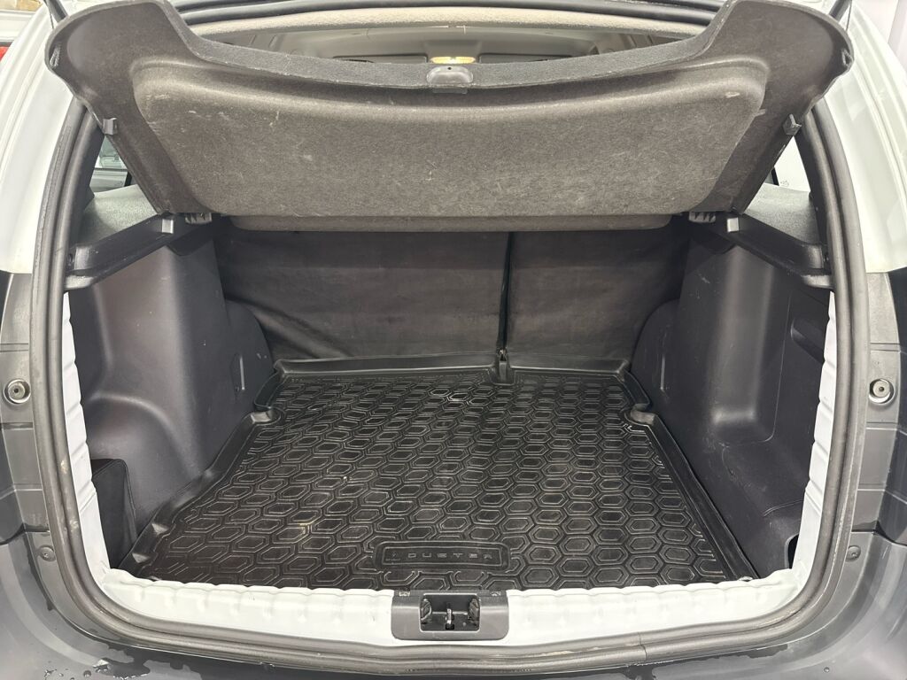 Dacia Duster 2016 Valkoinen