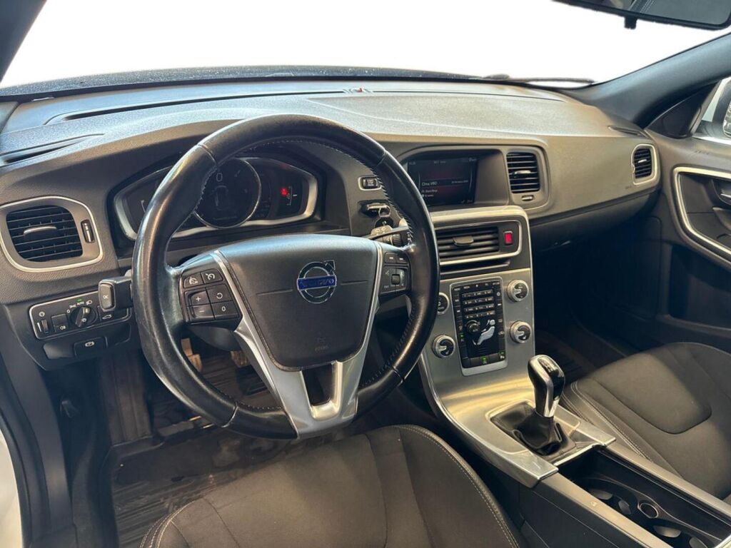 Volvo V60 2016 Valkoinen