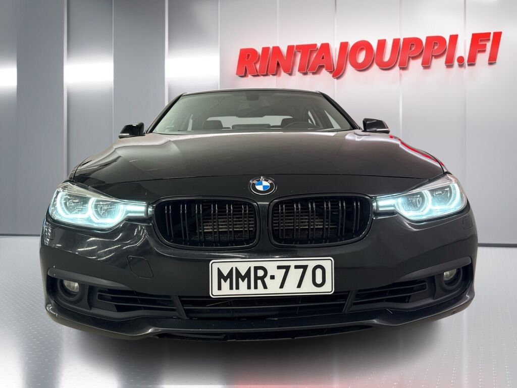 BMW 330 2016 Musta