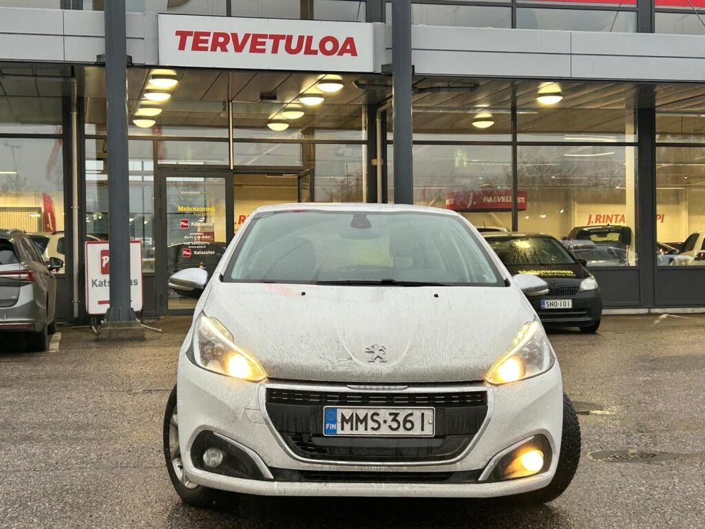 Peugeot 208 2016 Valkoinen