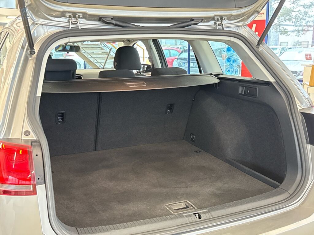 Volkswagen Golf 2016 Harmaa