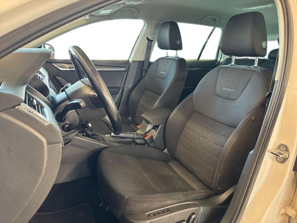 Skoda Octavia 2016 Valkoinen