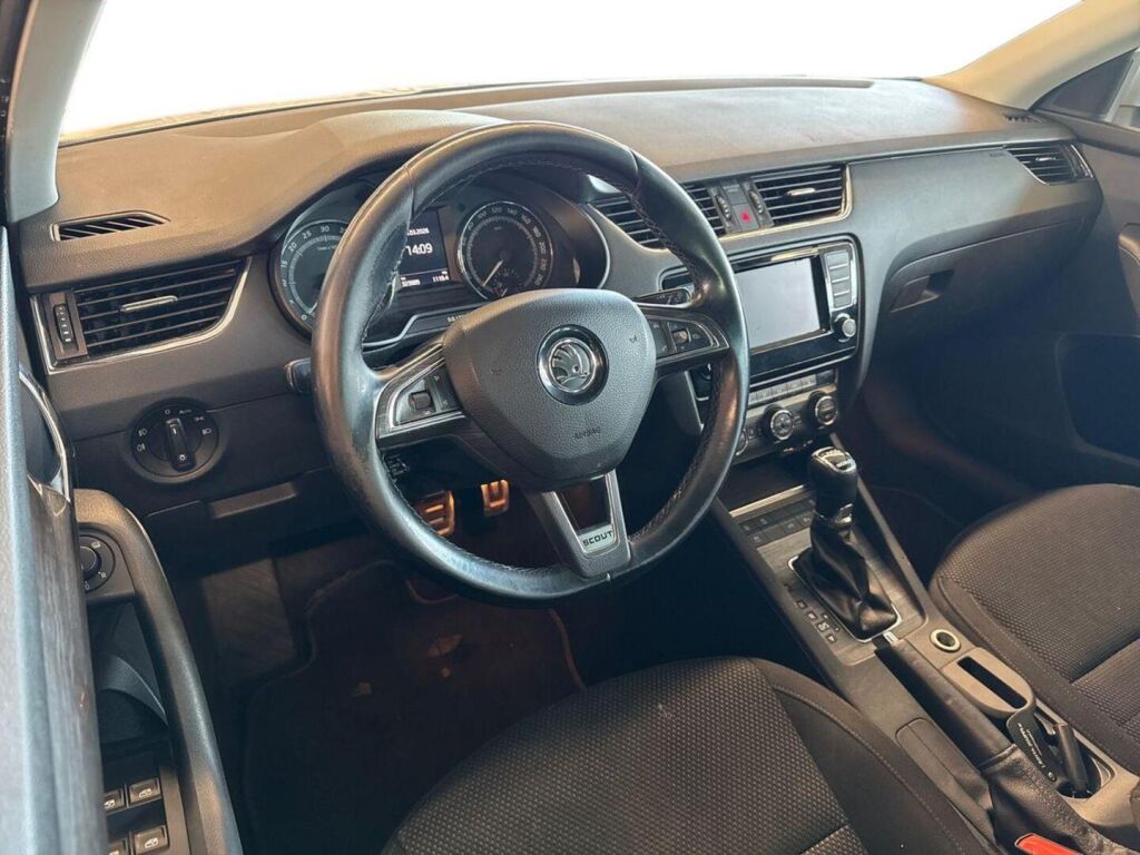 Skoda Octavia 2016 Valkoinen