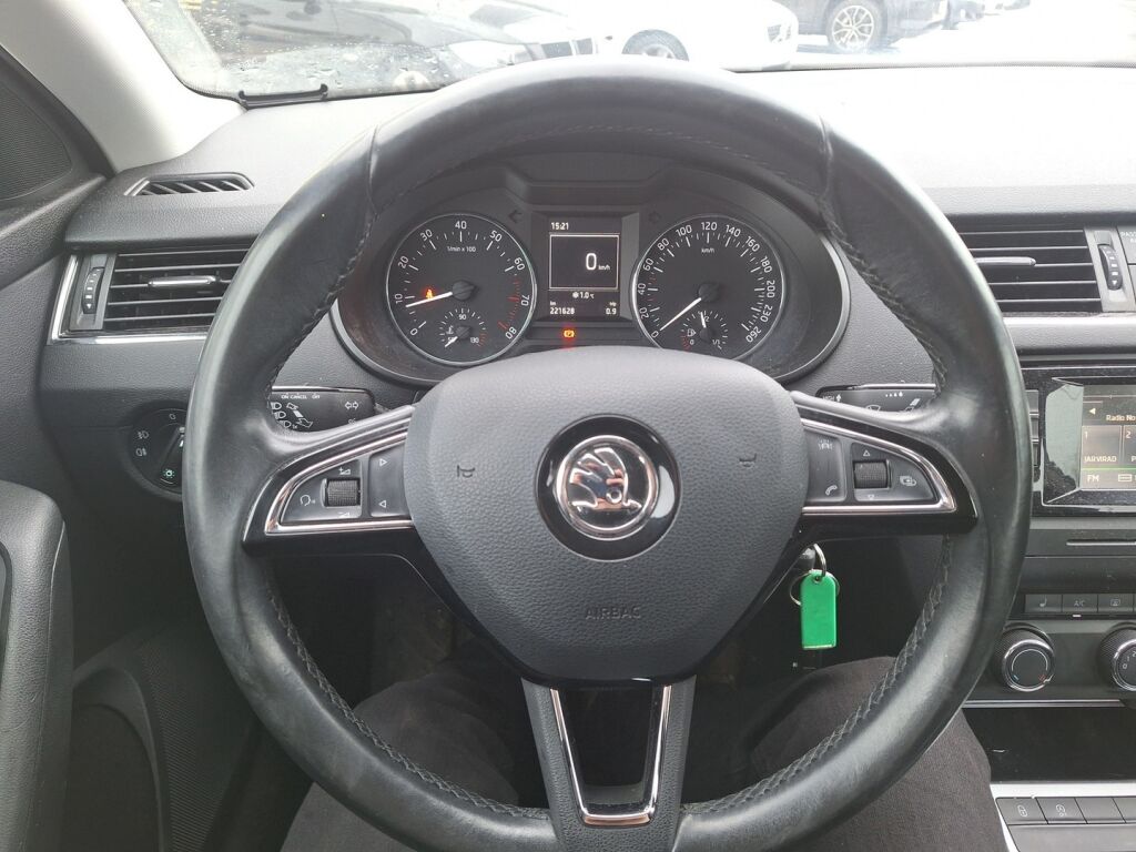 Skoda Octavia 2016 Ruskea (beige)