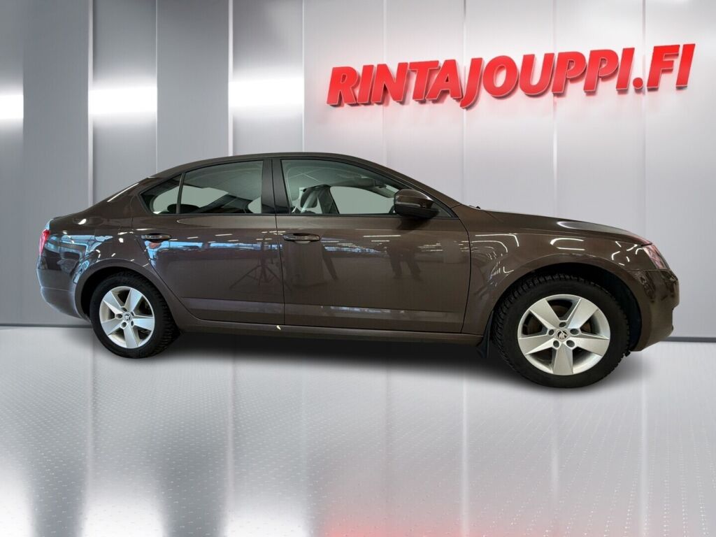 Skoda Octavia 2016 Ruskea (beige)