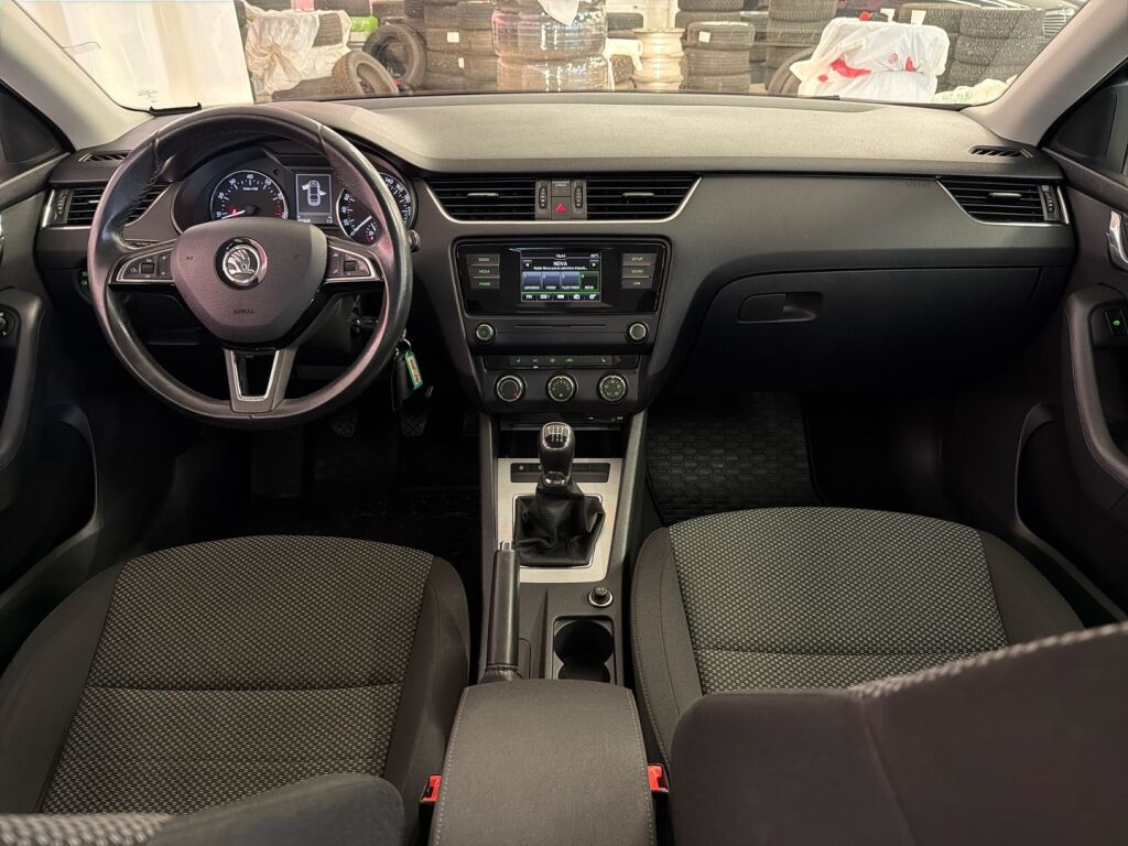 Skoda Octavia 2016 Ruskea (beige)