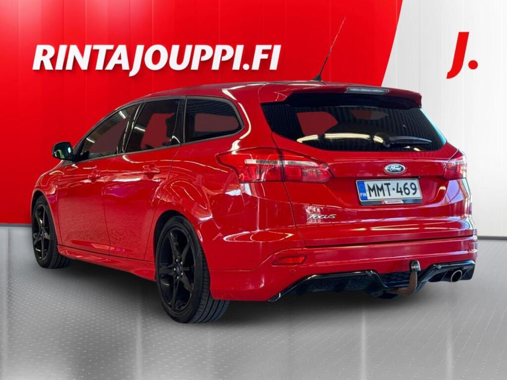 Ford Focus 2016 Punainen