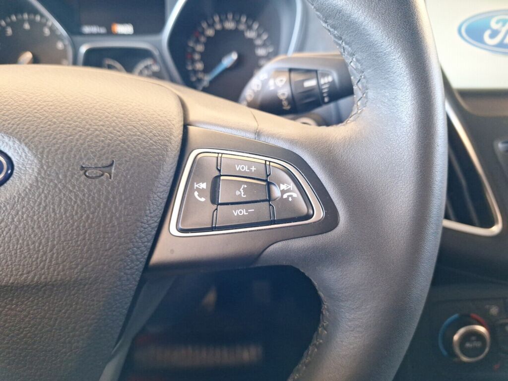 Ford Focus 2016 Harmaa