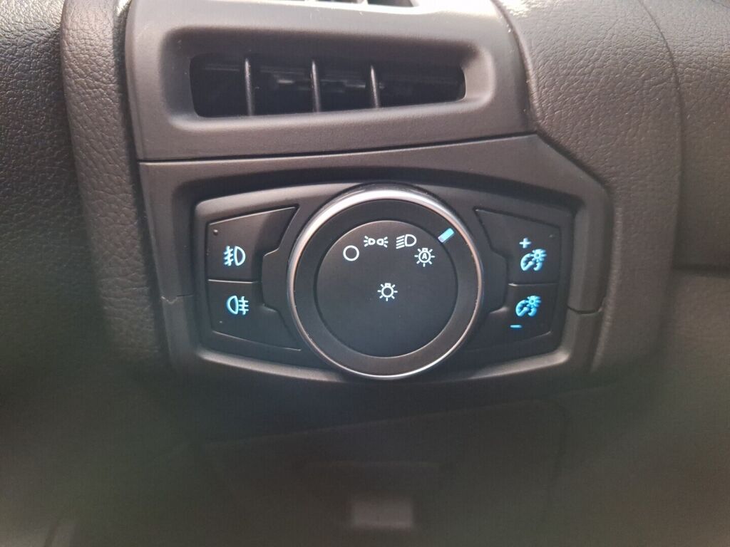 Ford Focus 2016 Harmaa