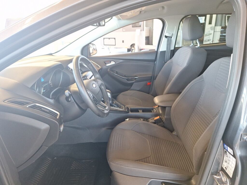 Ford Focus 2016 Harmaa