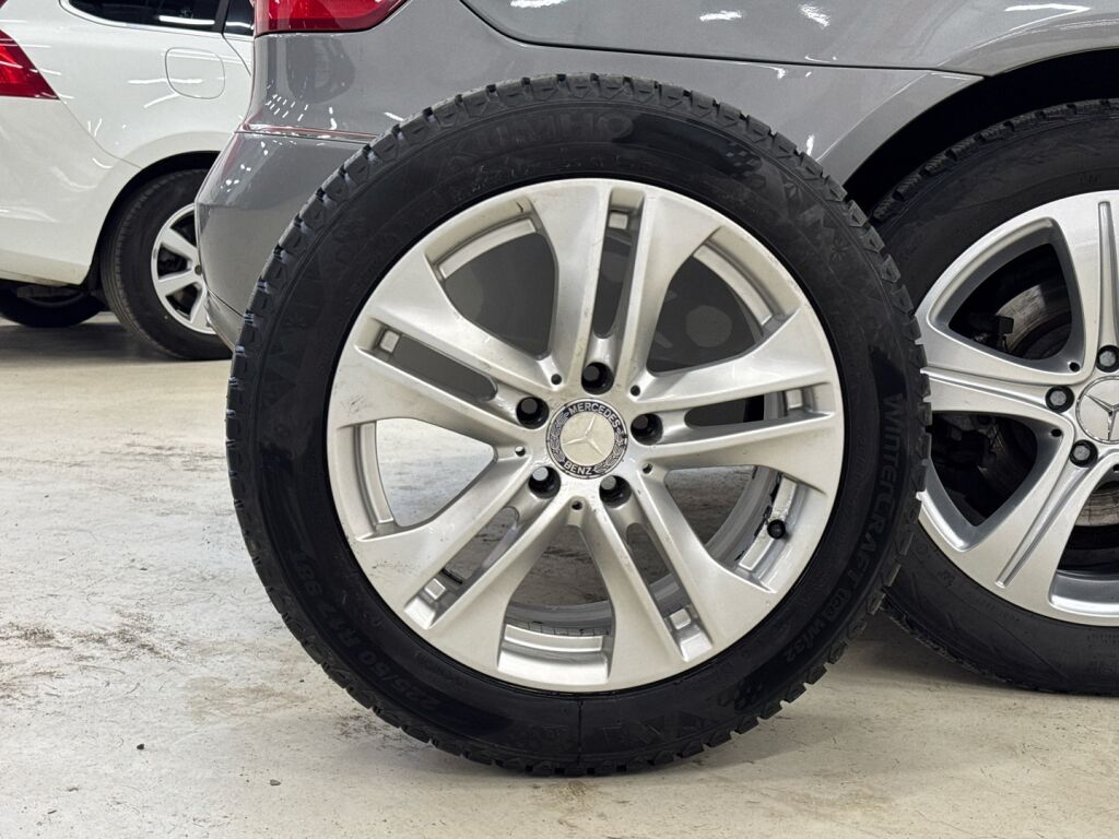 Mercedes-Benz E 2013 Harmaa