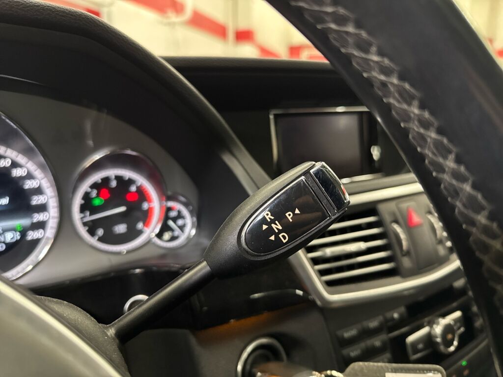 Mercedes-Benz E 2013 Harmaa