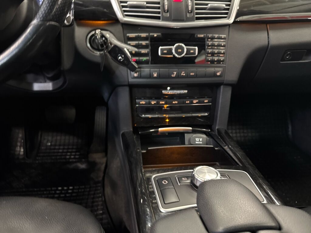 Mercedes-Benz E 2013 Harmaa