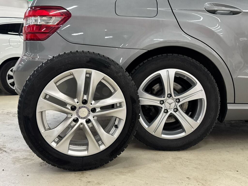 Mercedes-Benz E 2013 Harmaa