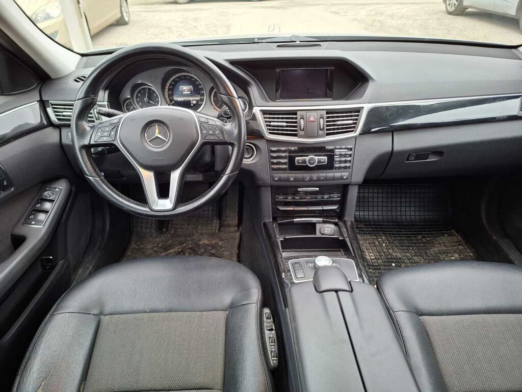 Mercedes-Benz E 2013 Harmaa