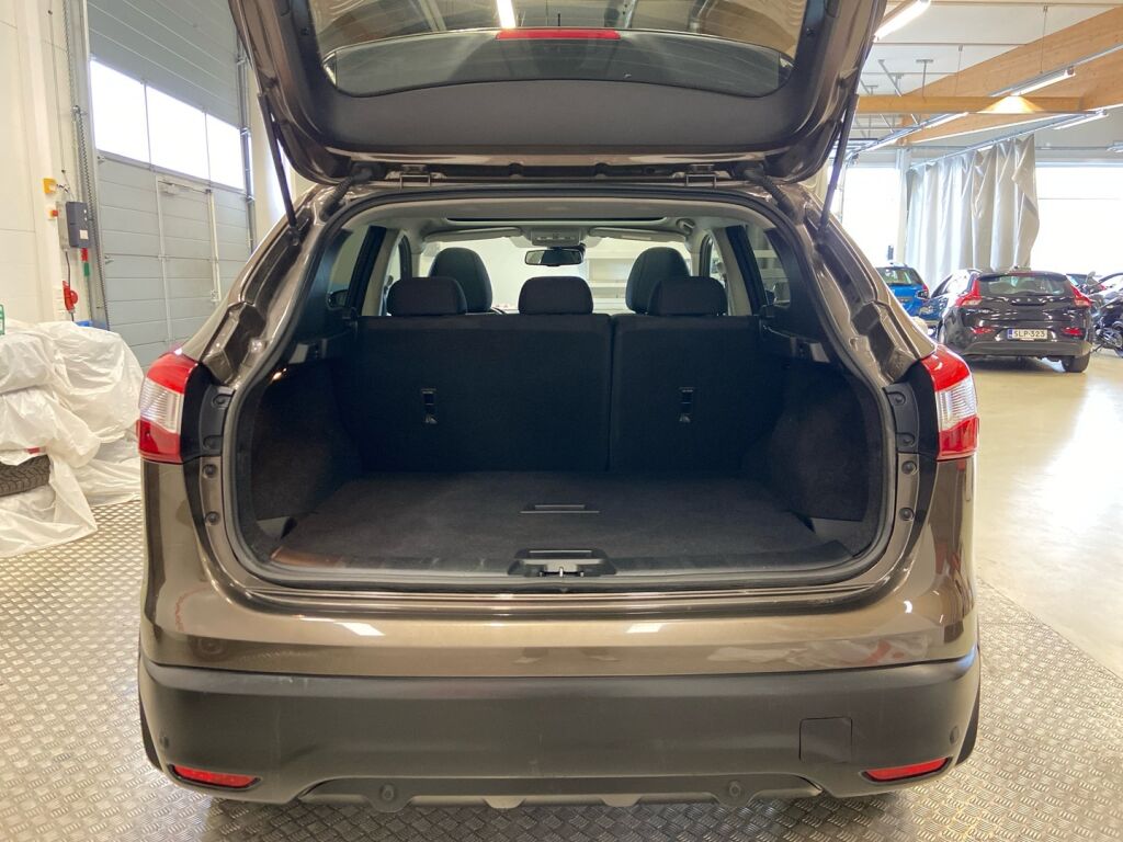 Nissan Qashqai 2017 Ruskea (beige)