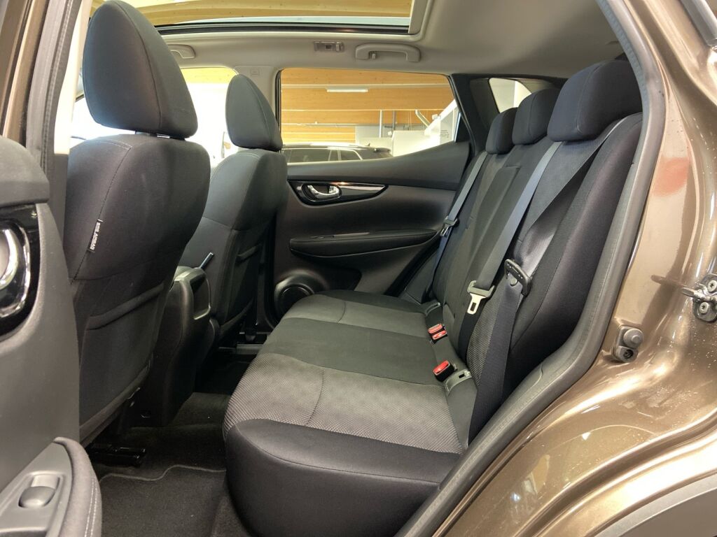 Nissan Qashqai 2017 Ruskea (beige)