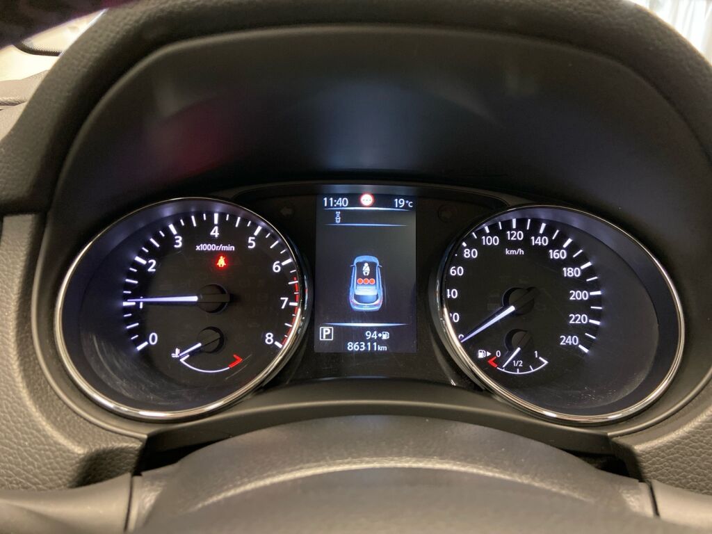 Nissan Qashqai 2017 Ruskea (beige)